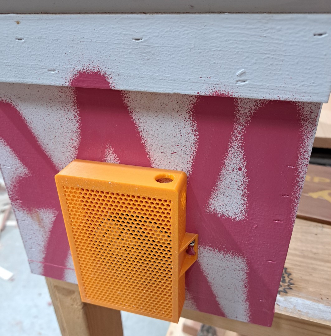 Small Robber Screen - Image 2